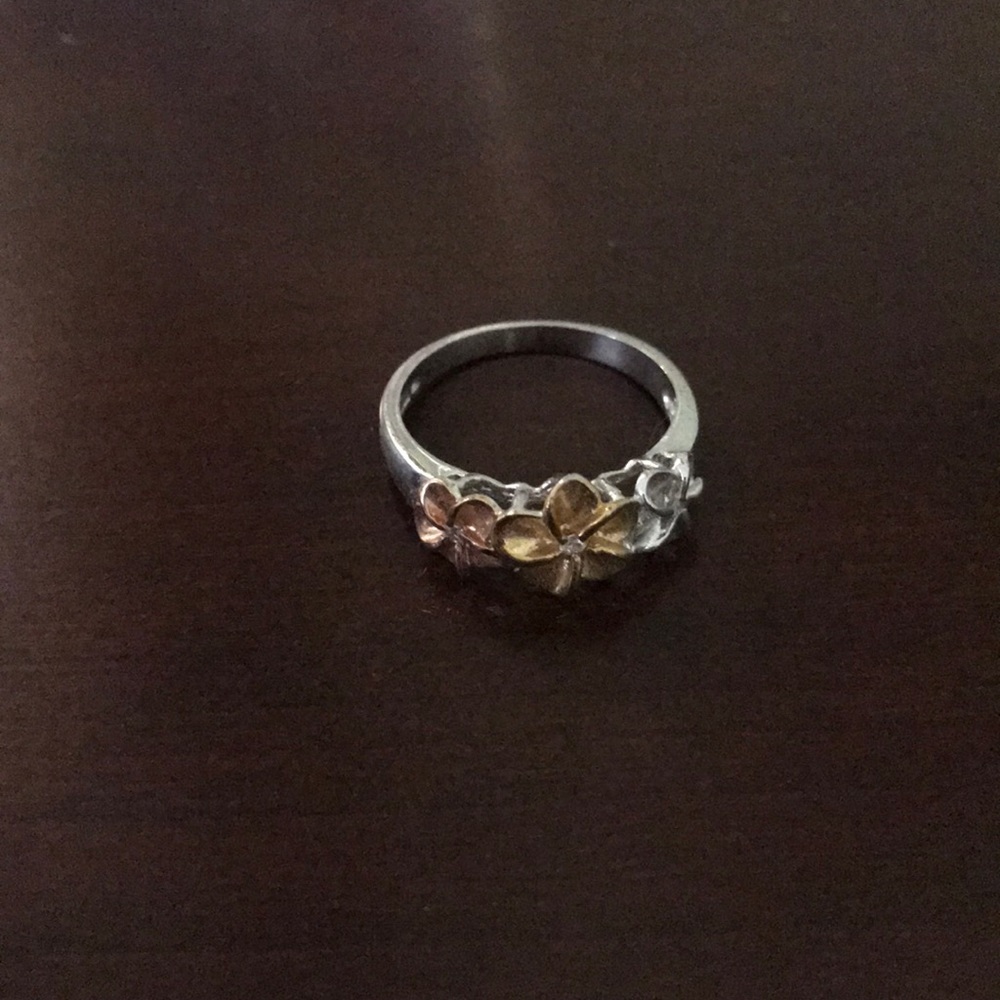 Silver Ring with colored Hibiscus detail